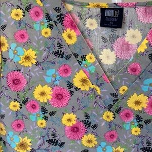 Floral scrub top
